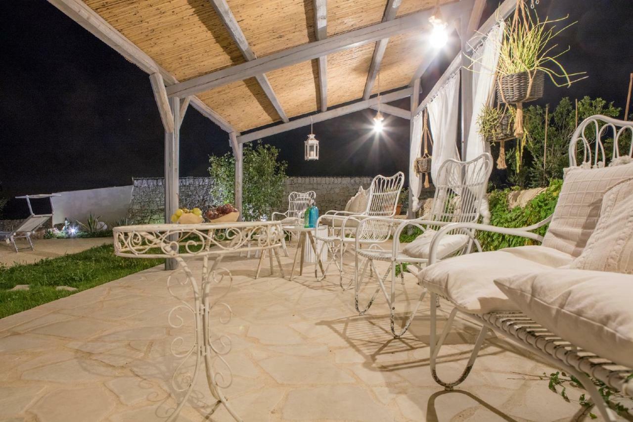 Terre Di Cavalusi Relais Guest House ดอนนาฟูกาตา ภายนอก รูปภาพ