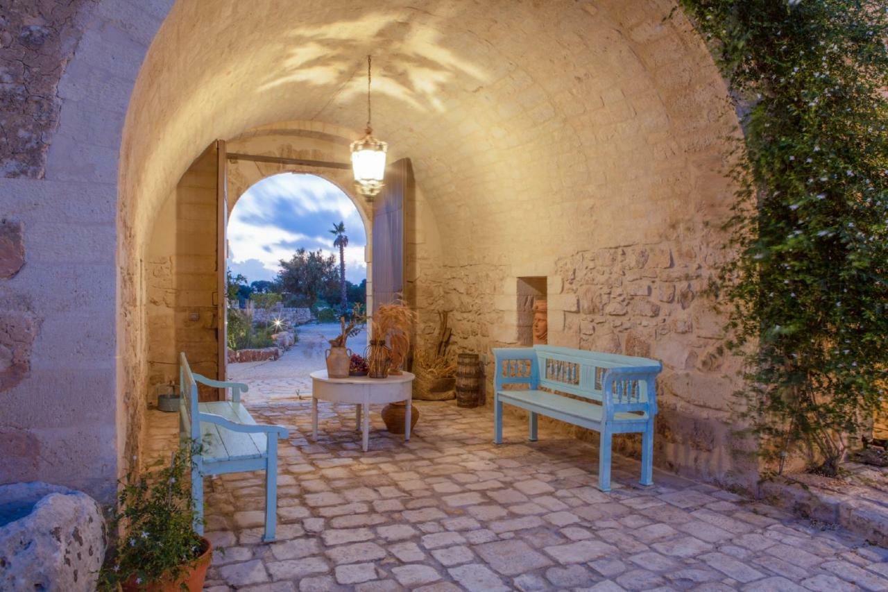 Terre Di Cavalusi Relais Guest House ดอนนาฟูกาตา ภายนอก รูปภาพ