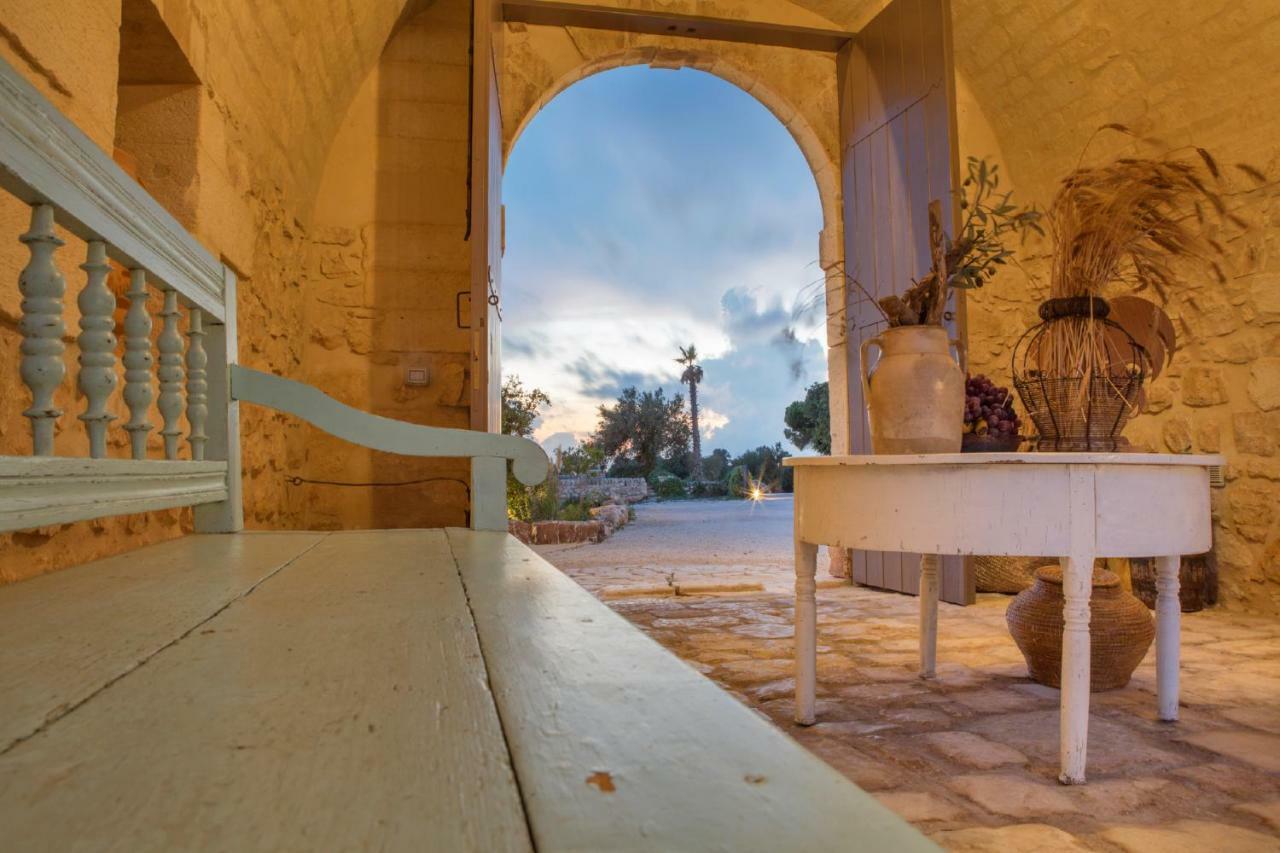 Terre Di Cavalusi Relais Guest House ดอนนาฟูกาตา ภายนอก รูปภาพ