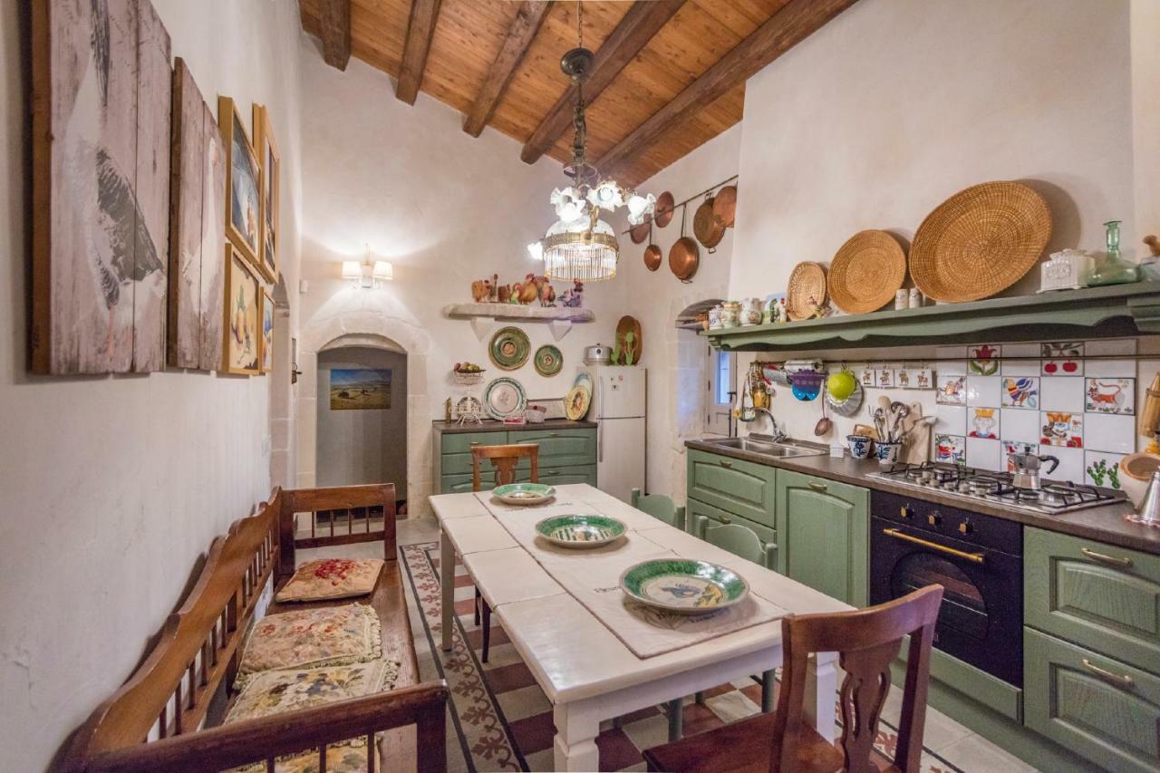 Terre Di Cavalusi Relais Guest House ดอนนาฟูกาตา ภายนอก รูปภาพ